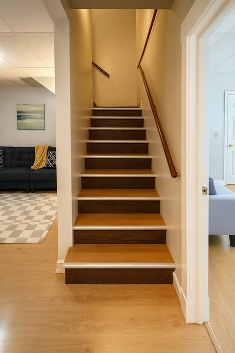 Perfect for Groups! 3BR-3BA Near WVU & Downtown Apartment in Morgantown