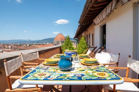 Property building, Day, Summer, View (from property/room), Balcony/Terrace, Food and drinks, Mountain view