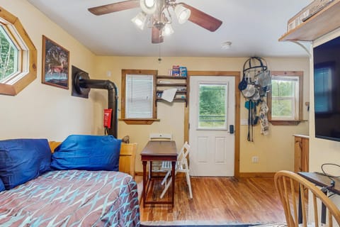 4 Mi to Sugarbush Resort! All-Season Couples Haven House in Fayston