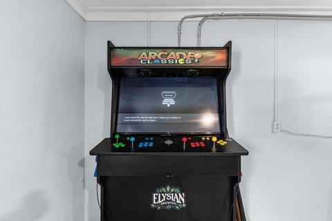 Endless Fun & Coastal Comfort with Game Room, Bikes & Beach Vibes - Luanne Beach Retreat - Roelens House in Iona