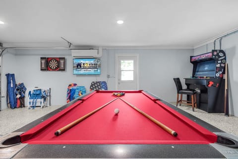 Endless Fun & Coastal Comfort with Game Room, Bikes & Beach Vibes - Luanne Beach Retreat - Roelens House in Iona