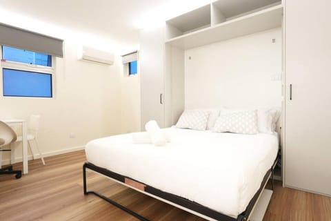 Bed, Photo of the whole room