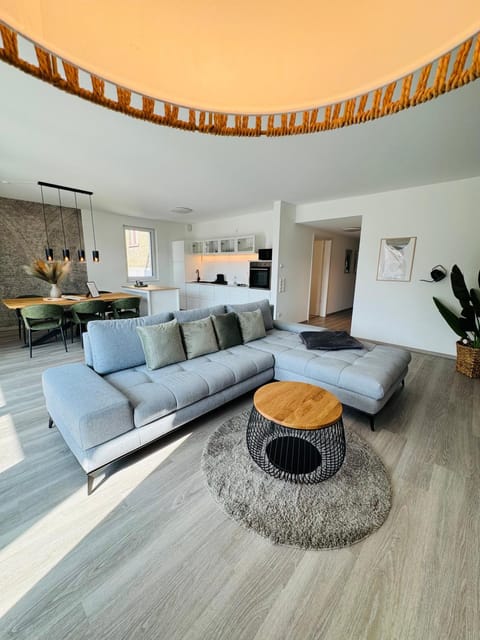 Kitchen or kitchenette, Living room, Seating area