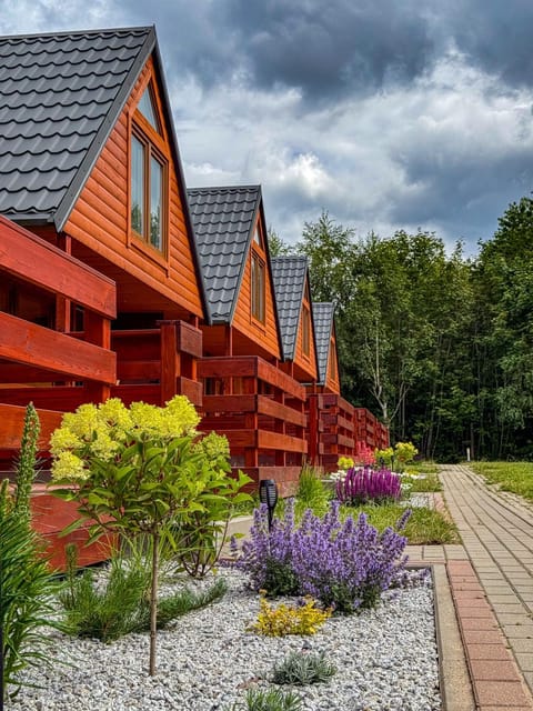 Property building, Day, Garden, Garden view
