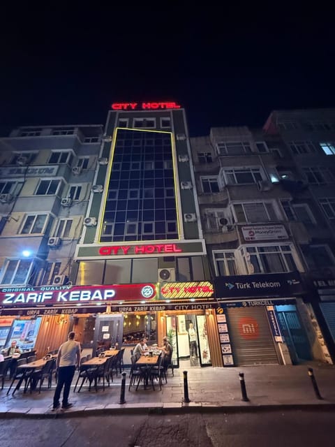 Night, Neighbourhood, Street view, Location