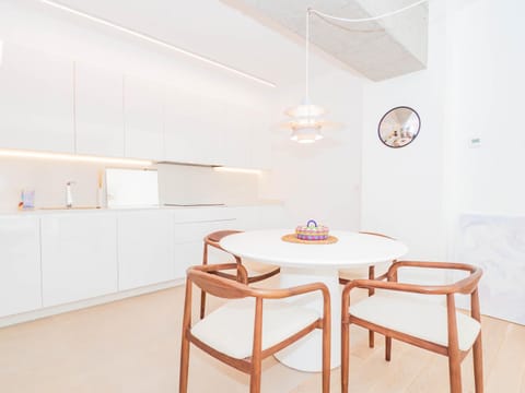 Pi y Margall Suite con Parking gratis by YBH Apartment in Vigo