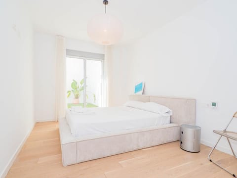 Pi y Margall Suite con Parking gratis by YBH Apartment in Vigo