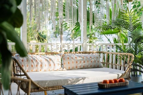 Patio, Day, Balcony/Terrace, Seating area