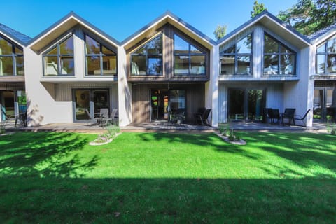 Property building, Garden, Garden, Garden view, Garden view