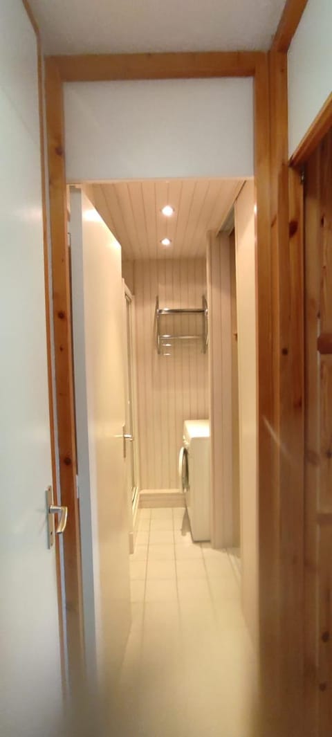 Studio divisible Montchavin draps serviettes torchons non fournis Ménage à faire Apartment in Landry