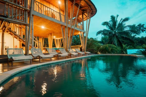 Property building, Patio, Natural landscape, Garden, View (from property/room), Balcony/Terrace, Pool view, Swimming pool, sunbed