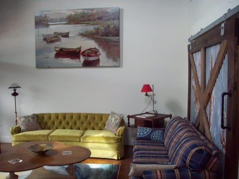 Large Unique Ground Floor Loft with Parking #2 Apartment in Macon