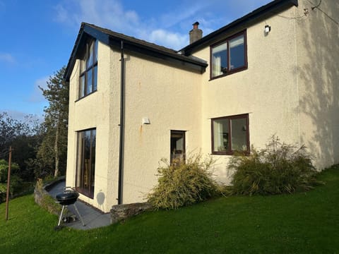 Property building, Spring, Day, Garden, Garden view