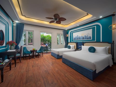 Bed, Photo of the whole room, Seating area