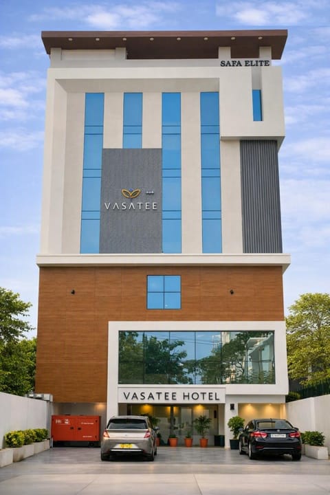 Property building, Facade/entrance