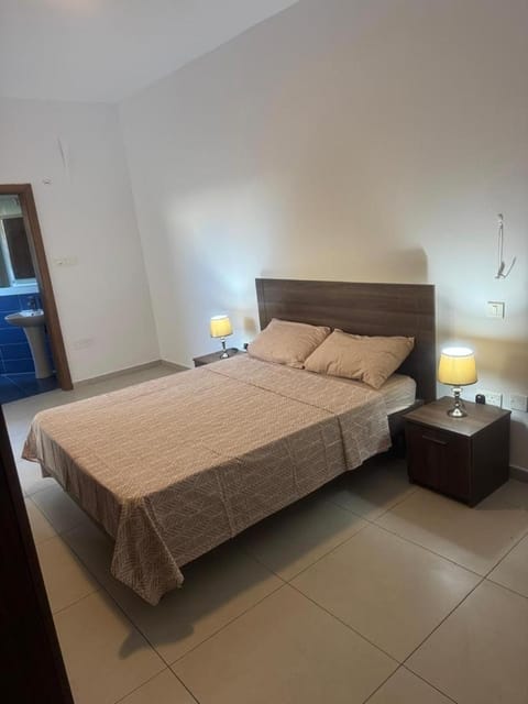 relaxing Room with private bathroom Vacation rental in Saint Julians