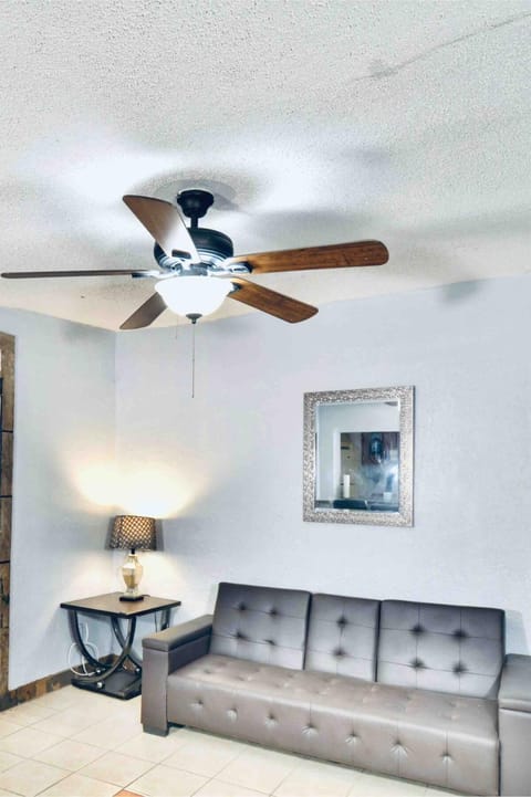 Entire 3 bedroom House Near Lee Trevino Apartment in Ciudad Juarez