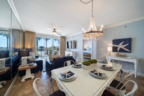 Azure 107 - Ground Floor Luxury Oceanfront Condo Apartment in Okaloosa Island