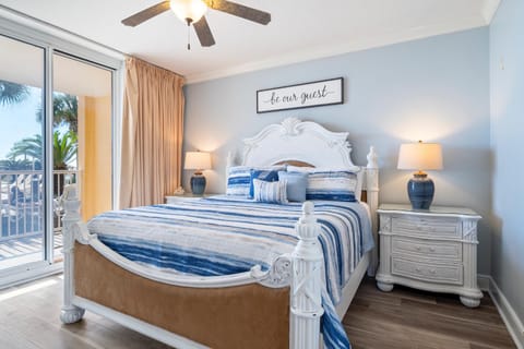 Azure 107 - Ground Floor Luxury Oceanfront Condo Apartment in Okaloosa Island