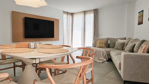 TV and multimedia, Dining area