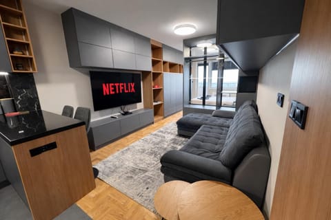 Communal lounge/ TV room, TV and multimedia, Living room, Seating area, Evening entertainment