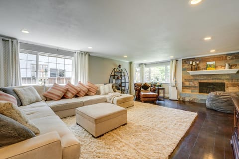 Hot Tub and Sauna Home 8 Mi to Downtown Tacoma! House in University Place