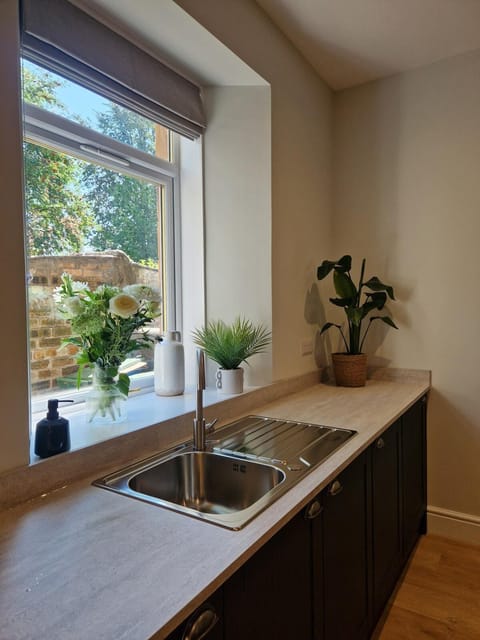 City Residence Free Parking Apartment in Stirling