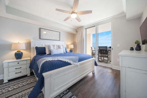 Azure 118 - Beachfront Ground Floor Corner Condo Apartment in Okaloosa Island