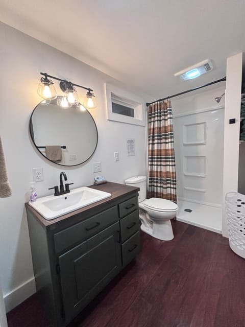 Lake Eagle Rock Lodge House in Roaring River Township