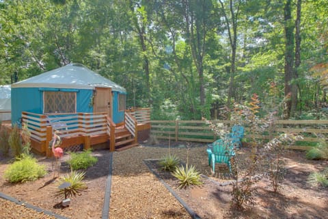 Unplugged Retreat! Unique Yurt with Deck in Smokies Apartment in Center Hill Lake