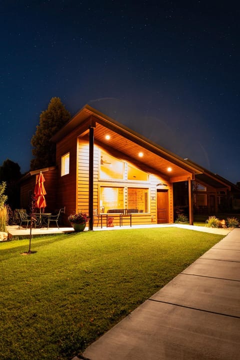 Property building, Night