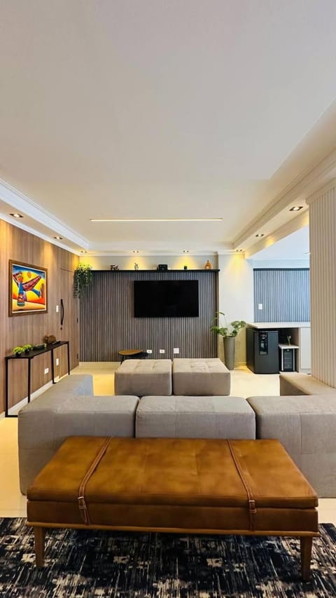Communal lounge/ TV room, Living room, Seating area, Evening entertainment