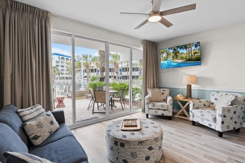 Gulfside 113 at Destin West - Ground Floor - Free Beach Service Apartment in Okaloosa Island