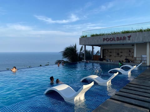 Natural landscape, Pool view, sunbed