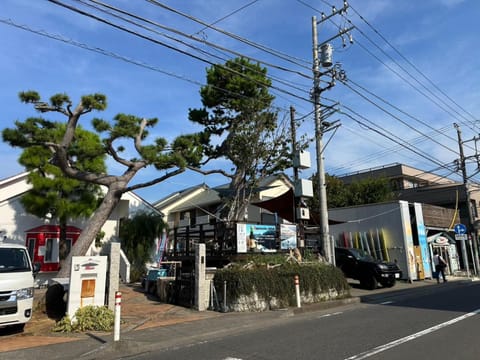 Garden, Street view, Location