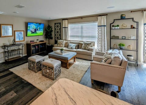 Luxury Groveland Villa with Pool, Grill & Office House in Groveland