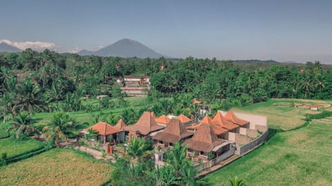Property building, Day, Natural landscape, Mountain view