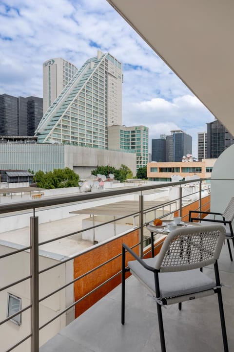 Property building, Balcony/Terrace, Seating area