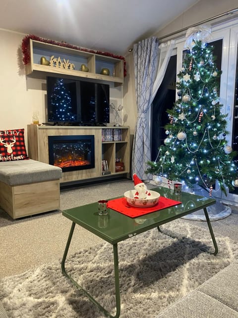 Larch View Campground/ 
RV Resort in Tattershall