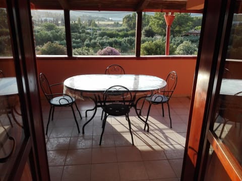 View (from property/room), Balcony/Terrace, Dining area