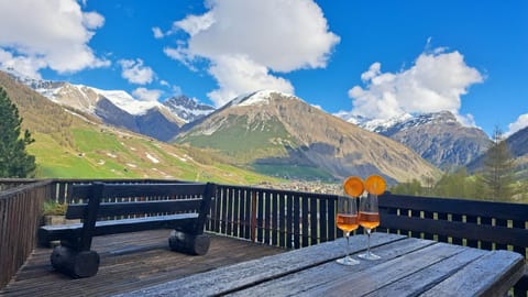 Spring, Day, Natural landscape, View (from property/room), Balcony/Terrace, Mountain view