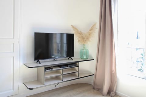 Bright apartment near the Stade de France Apartment in Saint-Denis, France