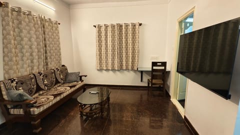 Living room, Seating area, Evening entertainment