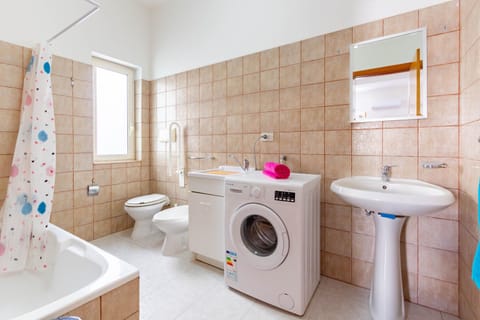 Shower, Toilet, washing machine