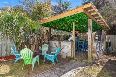 Patio, Day, Natural landscape, Seating area, Garden view, Area and facilities, Area and facilities