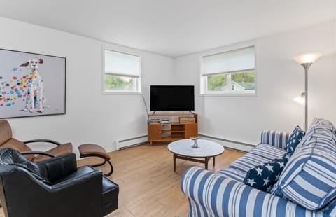 30 Day Rental - Walking Distance to Grand Haven House in Grand Haven