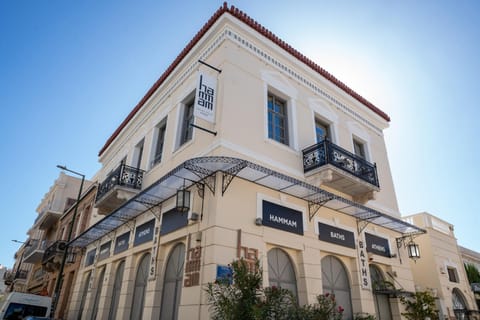 Property building, Day