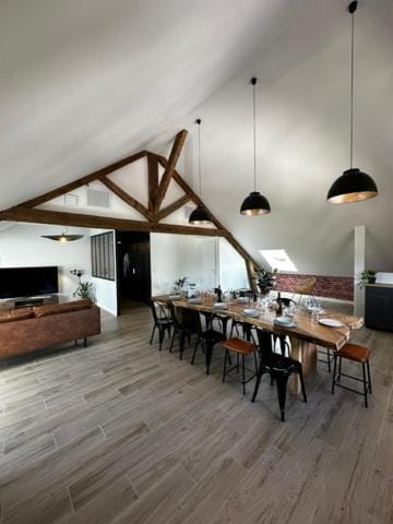 Living room, Dining area