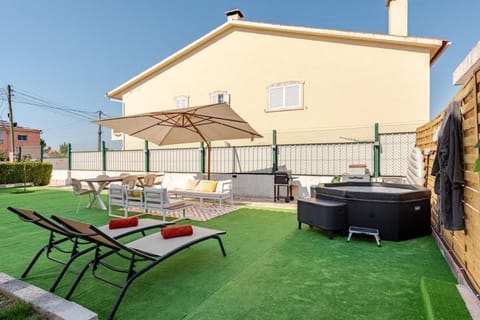 Seating area, Evening entertainment, sunbed