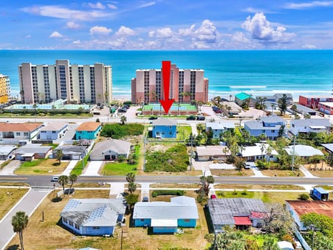 Turtle Paradisena House in Daytona Beach Shores